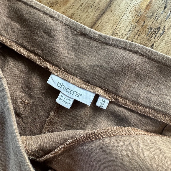 Chico's Linen Floral Applique top AND pants in size medium (Chico's size 1) - Picture 8 of 12